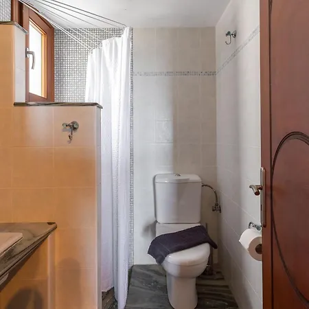 Mirsini In Sifnos Vathi (Sifnos)