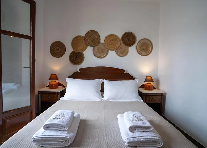 Mirsini In Sifnos * Vathi (Sifnos)