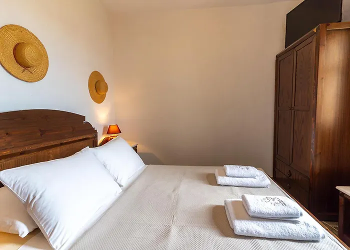 Mirsini In Sifnos * Vathi (Sifnos)